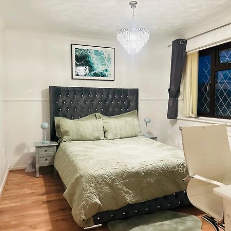 Home Away From Home Swindon Zewnętrze zdjęcie