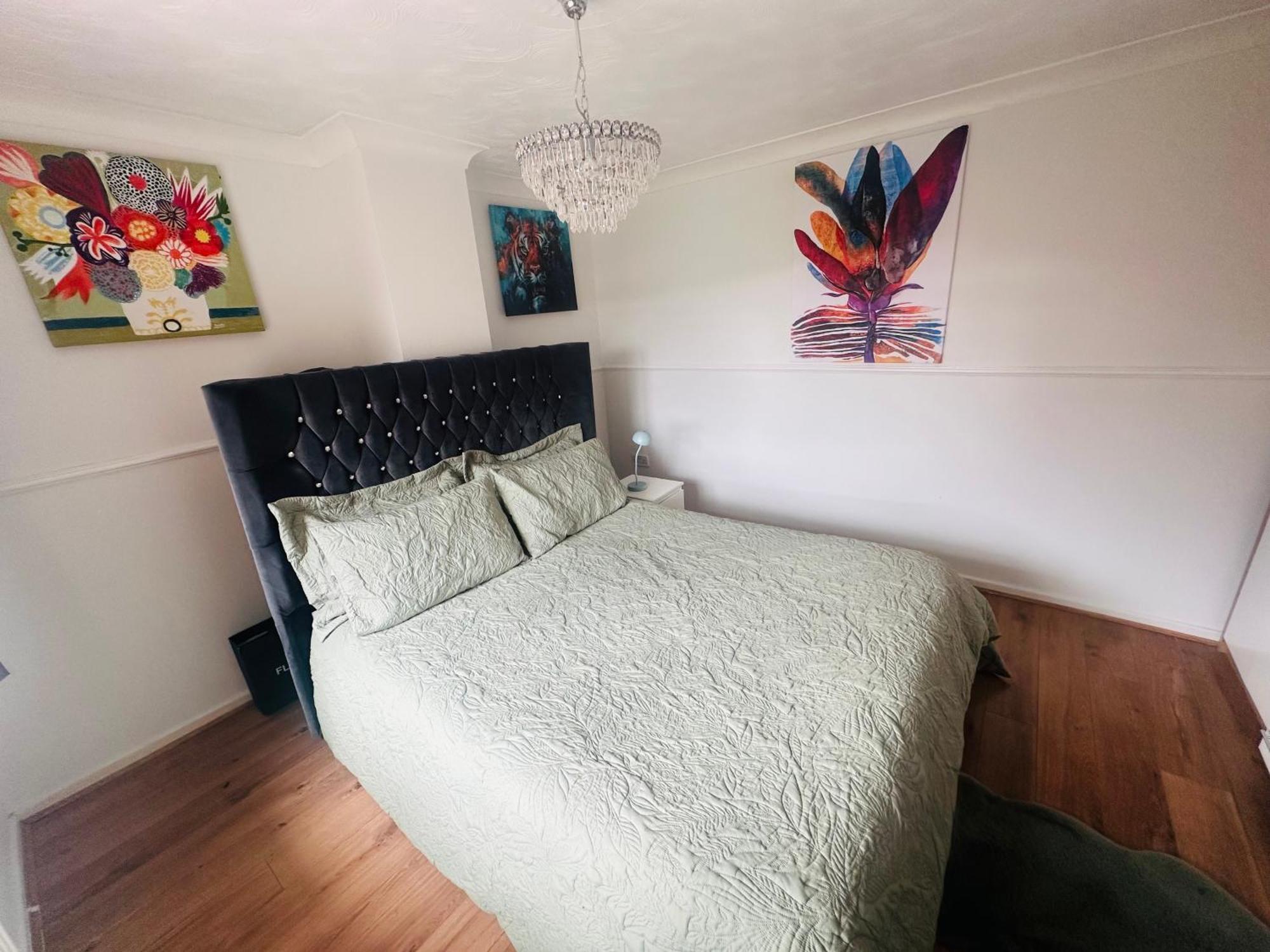 Home Away From Home Swindon Zewnętrze zdjęcie