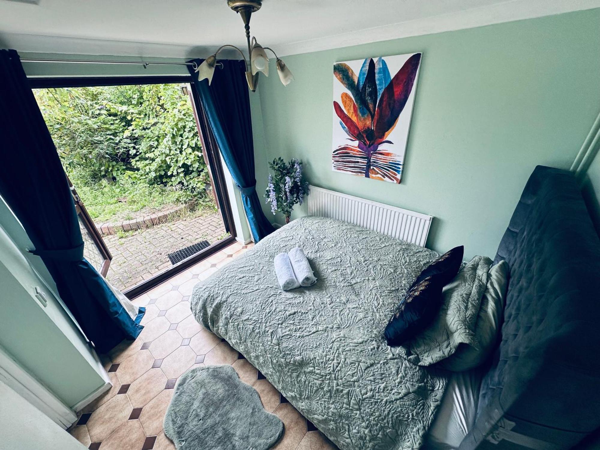 Home Away From Home Swindon Zewnętrze zdjęcie